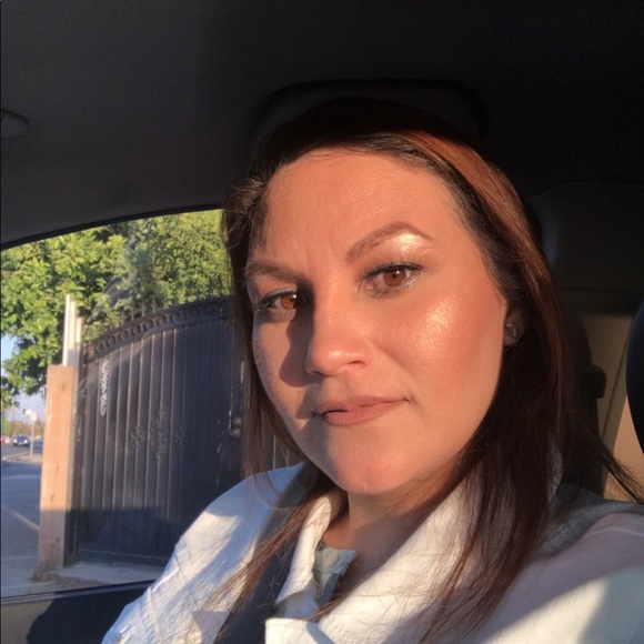 Meet your Posher, Ulda - Picture 1 of 1